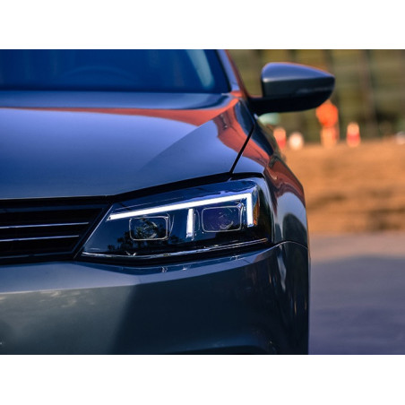 Phares avant Light Bar + Clignotant Séquentiel - VW Jetta De 2011 - 2018
