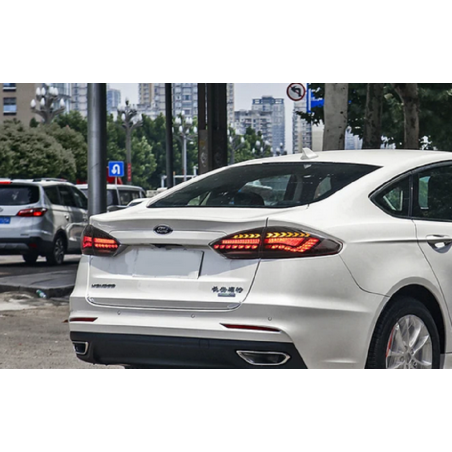 Feux Arrières Light Bar + Clignotant à Led Dynamique pour Ford Mondeo De 2019 - 2021